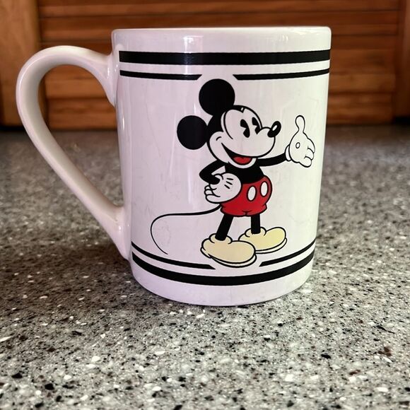 Gibson Disney Vintage Mickey Mouse 12 oz Mug - Picture 5 of 6